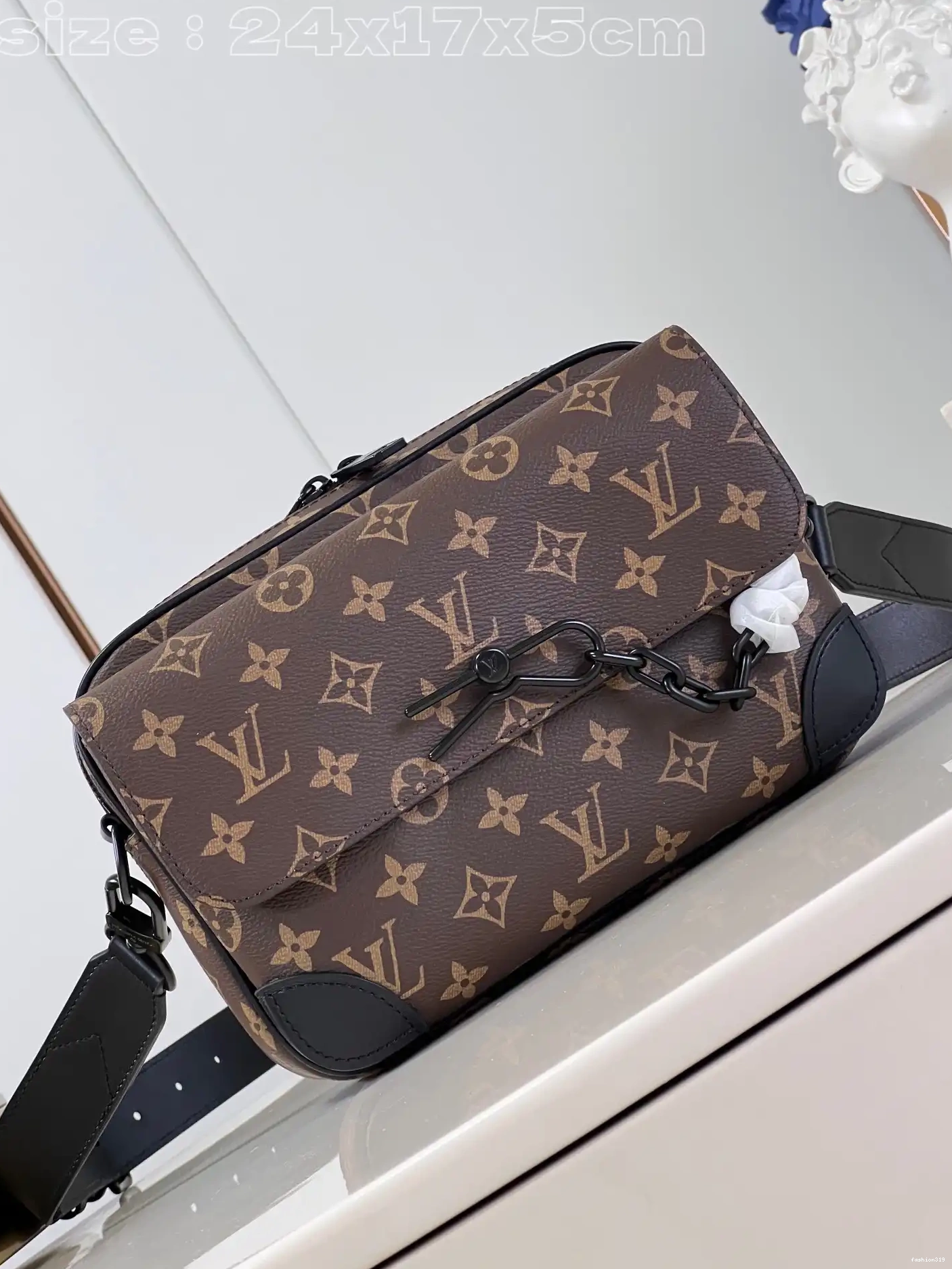 Wallet-23.5*17*6CM LOUIS VUITTON Wearable Steamer 0401